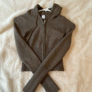 Hollister/ Gilly Hicks zip up sweater